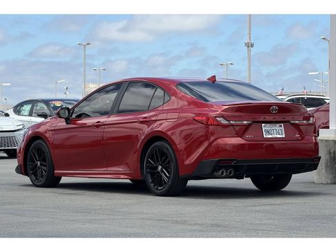 Certified 2025 Toyota Camry SE FWD image 6