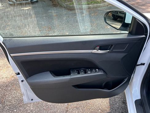 Used 2020 Hyundai Elantra Value Edition w/ Cargo Package (C1) FWD image 14