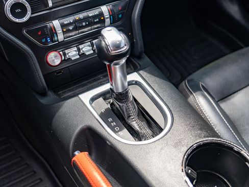 Used 2019 Ford Mustang Premium RWD image 17