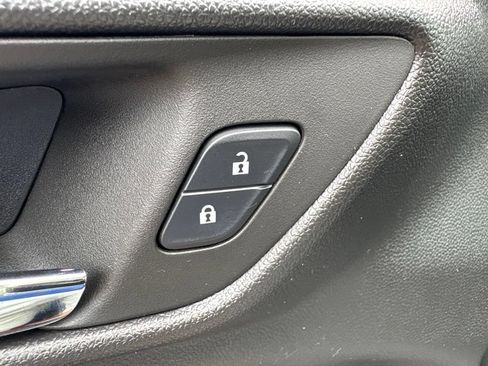 Certified 2024 Chevrolet Trax RS w/ Driver Confidence Package FWD image 13