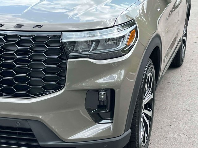 New 2026 Ford Explorer ST-Line RWD image 9