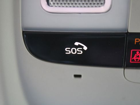 Used 2023 Volvo XC40 B5 Plus w/ Protection Package Premier image 51