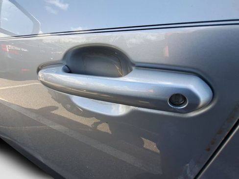 Used 2021 Toyota RAV4 XLE image 10