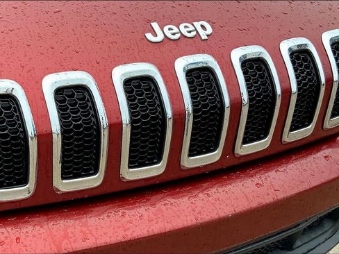 Used 2015 Jeep Cherokee Latitude w/ Comfort/Convenience Group FWD image 30