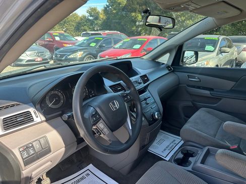 Used 2013 Honda Odyssey EX image 7