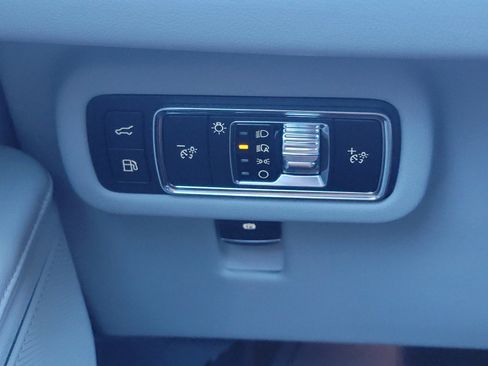 New 2026 Lincoln Nautilus Premier image 24