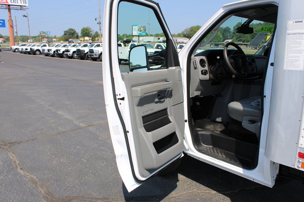 Used 2024 Ford E-350 and Econoline 350 Super Duty w/ Driver's Safety Package RWD image 33