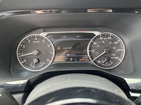 Used 2024 Nissan Pathfinder SL AWD/4WD image 28