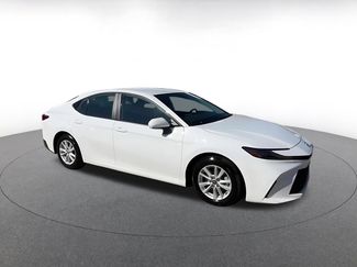 Used 2025 Toyota Camry LE video 2