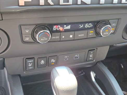 New 2025 Nissan Frontier SV w/ SV Convenience Package image 13