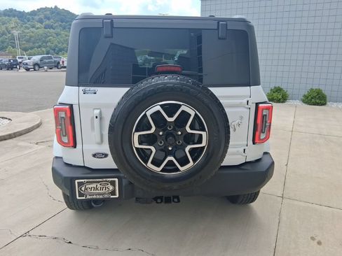 Used 2024 Ford Bronco Outer Banks AWD/4WD image 17