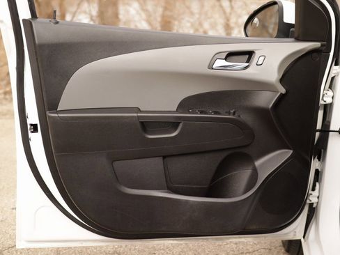 Used 2014 Chevrolet Sonic LTZ image 19