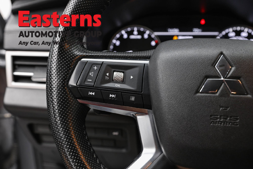 Used 2024 Mitsubishi Outlander SE FWD image 16