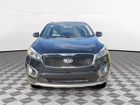 Used 2016 Kia Sorento EX image 2