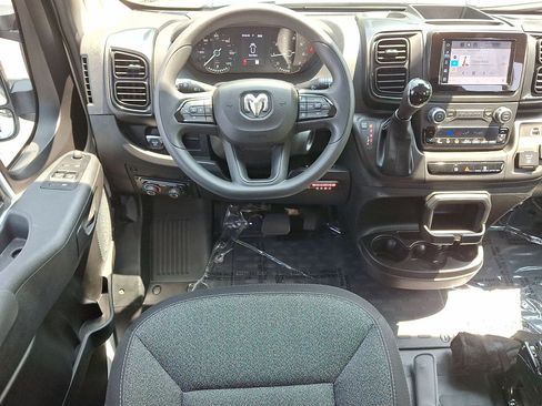 Used 2024 RAM ProMaster 2500 w/ Convenience Group FWD image 24