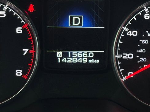 Used 2013 Subaru Outback 2.5i Limited w/ Moonroof Pkg image 16