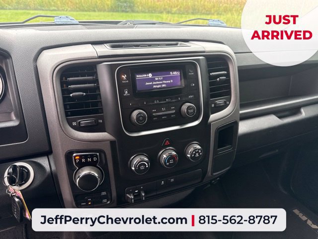 Used 2017 RAM 1500 Express AWD/4WD image 10