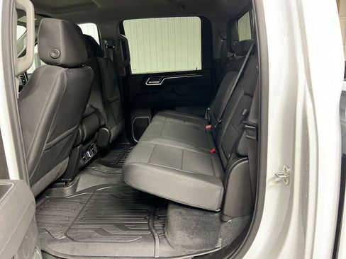 New 2026 GMC Sierra 2500 SLE w/ SLE Value Package; AWD/4WD image 13