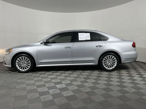 Used 2017 Volkswagen Passat 1.8T SE image 5