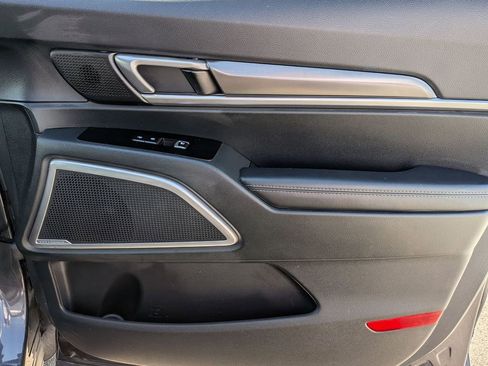 Used 2025 Kia Telluride S image 35