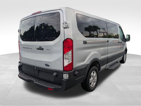 Used 2017 Ford Transit 350 XLT RWD image 5