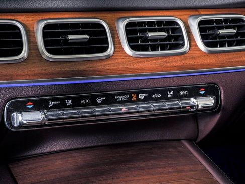 Used 2020 Mercedes-Benz GLE 450 4MATIC image 24