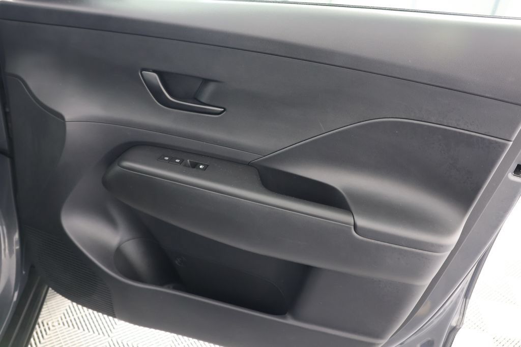Used 2024 Hyundai Kona SE AWD/4WD image 26