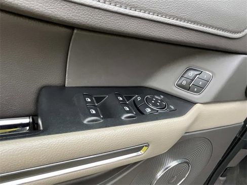 Used 2020 Ford Expedition XLT w/ Equipment Group 202A image 26