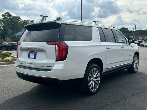 Used 2023 GMC Yukon XL Denali w/ Denali Reserve Package AWD/4WD image 7