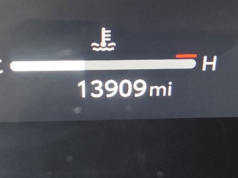 Used 2025 Toyota Tacoma TRD Off-Road image 18