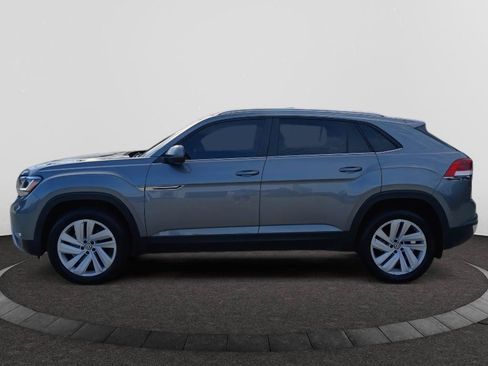 Used 2023 Volkswagen Atlas Cross Sport SE w/ Panoramic Sunroof Package FWD image 4