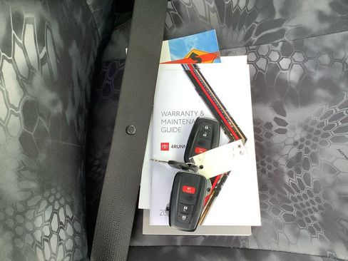 Used 2024 Toyota 4Runner SR5 image 27