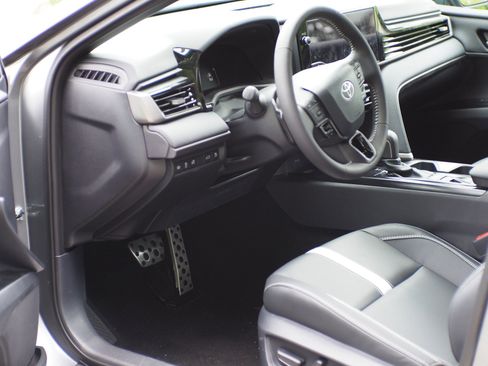 Used 2026 Toyota Camry SE w/ Multimedia Upgrade Package FWD image 23