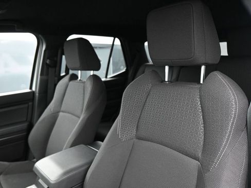 Used 2025 Toyota 4Runner SR5 AWD/4WD image 12