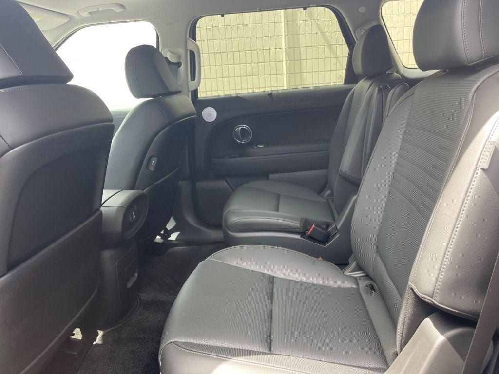 Used 2026 Hyundai Palisade Limited AWD/4WD image 13