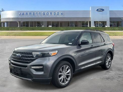 Certified 2023 Ford Explorer XLT w/ Equipment Group 202A RWD image 2