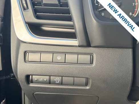 Used 2023 Nissan Rogue SV image 19