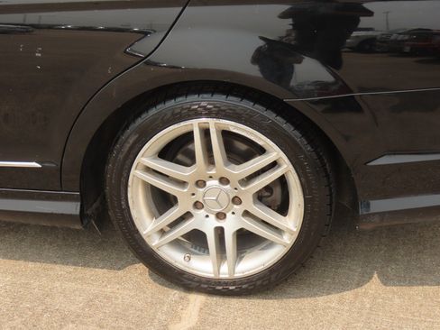 Used 2008 Mercedes-Benz C 350 Sport image 17