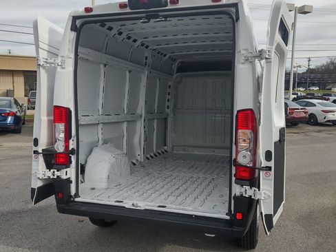 Used 2023 RAM ProMaster 2500 image 5
