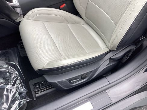 Used 2024 Ford Mustang Premium image 17