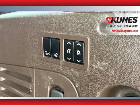 Used 2017 GMC Yukon XL Denali w/ Open Road Package AWD/4WD image 48