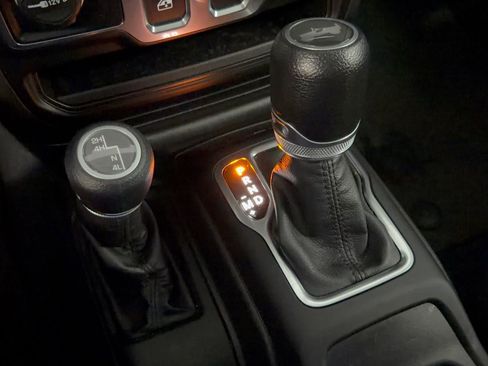 Used 2022 Jeep Wrangler Sport AWD/4WD image 21