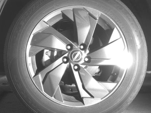 Used 2025 Nissan Rogue SV FWD image 9