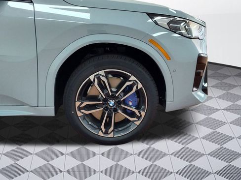 Used 2025 BMW X2 xDrive28i w/ Premium Package image 11