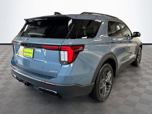 Used 2025 Ford Explorer ST-Line w/ Premium Package image 4