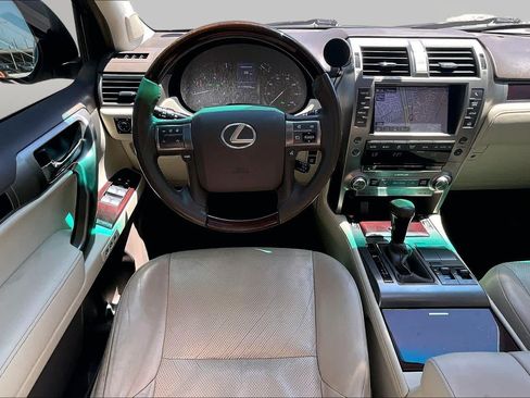 Used 2015 Lexus GX 460 w/ Premium Package AWD/4WD image 6