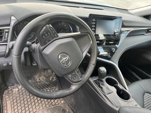 Used 2023 Toyota Camry SE FWD image 9