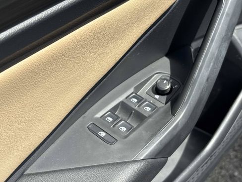 Used 2019 Volkswagen Jetta SEL FWD image 13