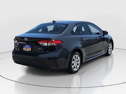 Used 2023 Toyota Corolla LE w/ Carpet Mat Package (TMS) FWD image 4