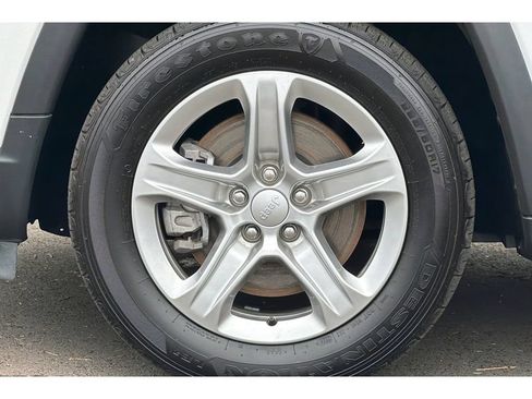 Used 2023 Jeep Compass Latitude AWD/4WD image 25